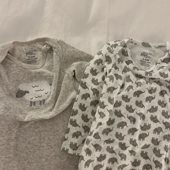 4-pack onesie bundle 3-6M - Picture 4 of 4